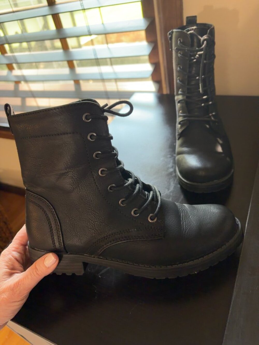 Black Lace Up Combat Boots Side Zip 7.5 Amazon Essentials